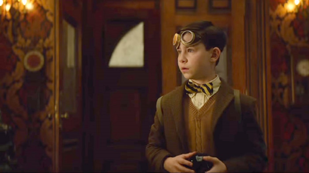 Owen Vaccaro in The House With a Clock in its Walls